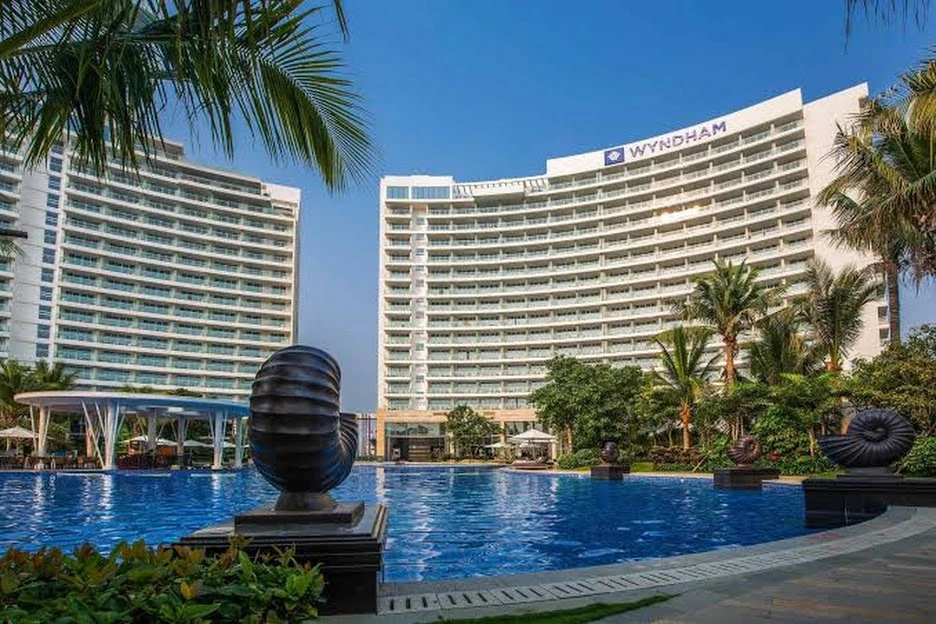 🇨🇳 Китай из Екатеринбурга  📍Ramada Plaza Sanya Bay 5*  Отель в 10 минутах от моря. На территории нес