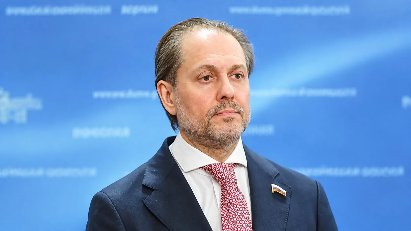 На первом пленарном заседании Госдумы РФ девятого созыва депутаты утвердили состав Коми...