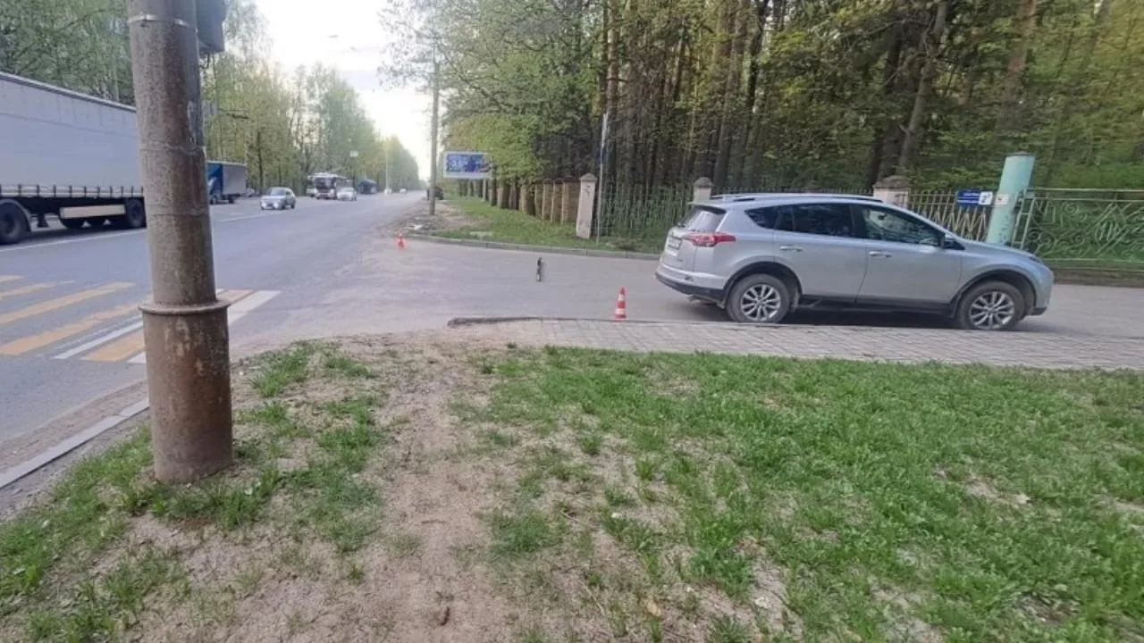 💥 В Йошкар-Оле водитель иномарки сбил пешехода  Вчера днём на улице Мира произошло дорожно-транспорт