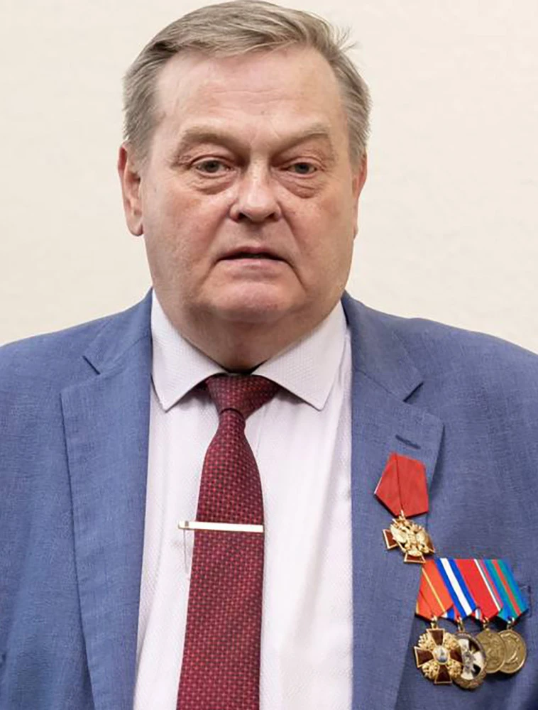 Сегодня получил из рук моего коллеги В.Р. Мединского орден "За заслуги перед Отечеством" IV степени.