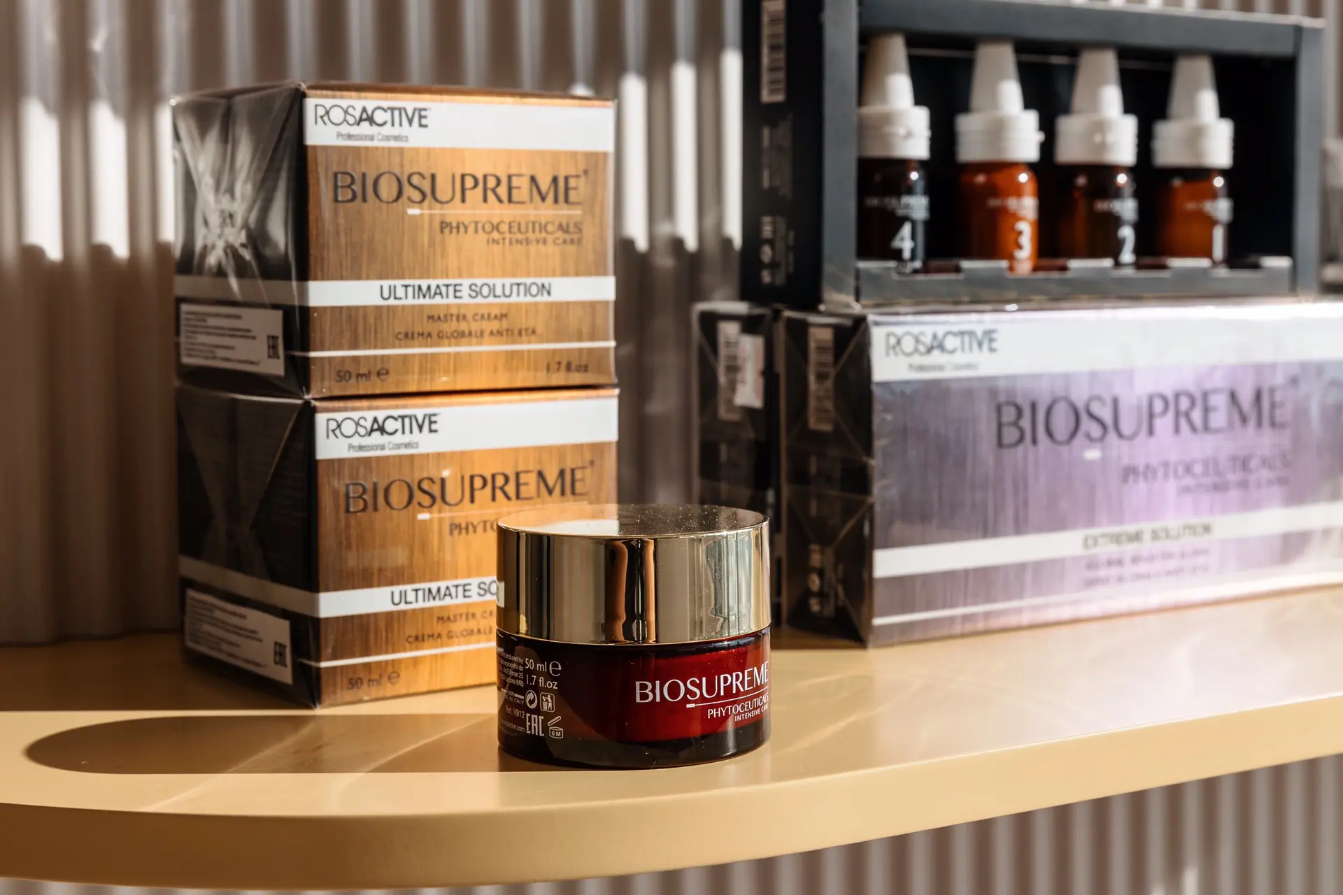 В OLEA Wellness&spa возможно приобрести крем Rosactive Ultimate Solution - профессионал...