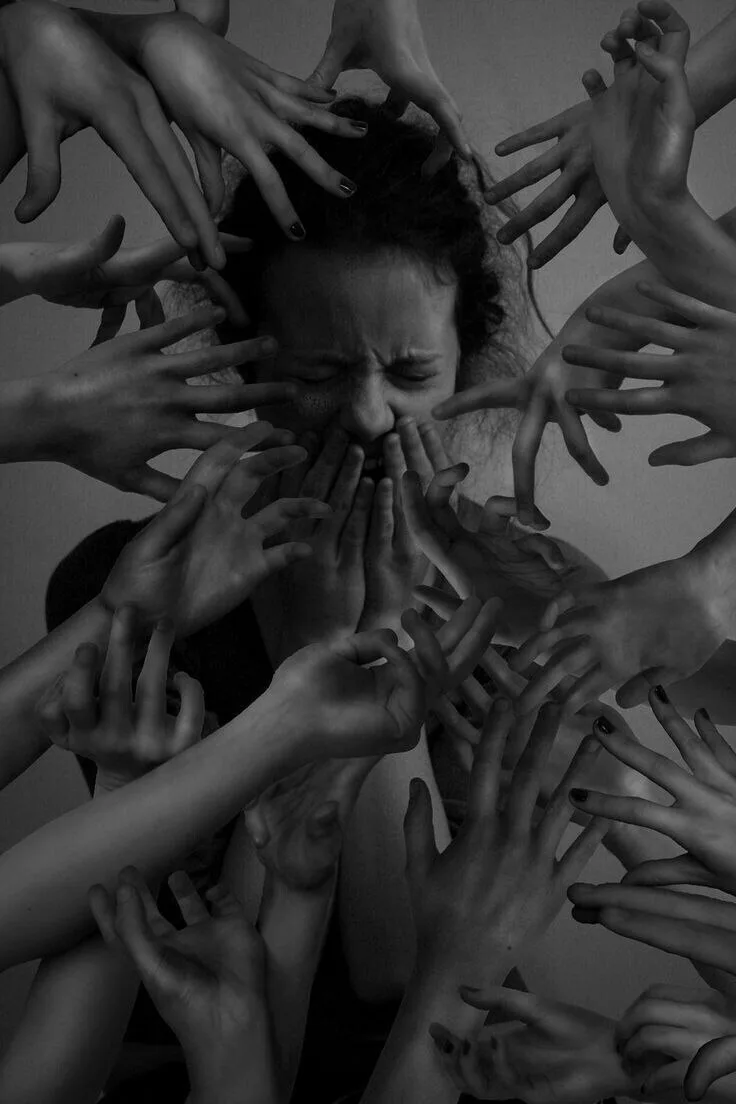 Не все разговоры наполняют.

Общение — это обмен энергией. Иногда оно даёт силы, иногда — забирает. 