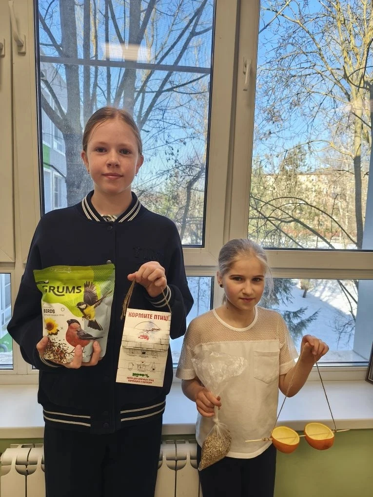 19 марта 5М класс посетил мероприятие, посвященное дню леса " Покорми птиц" во Фрязинском лесопарке.