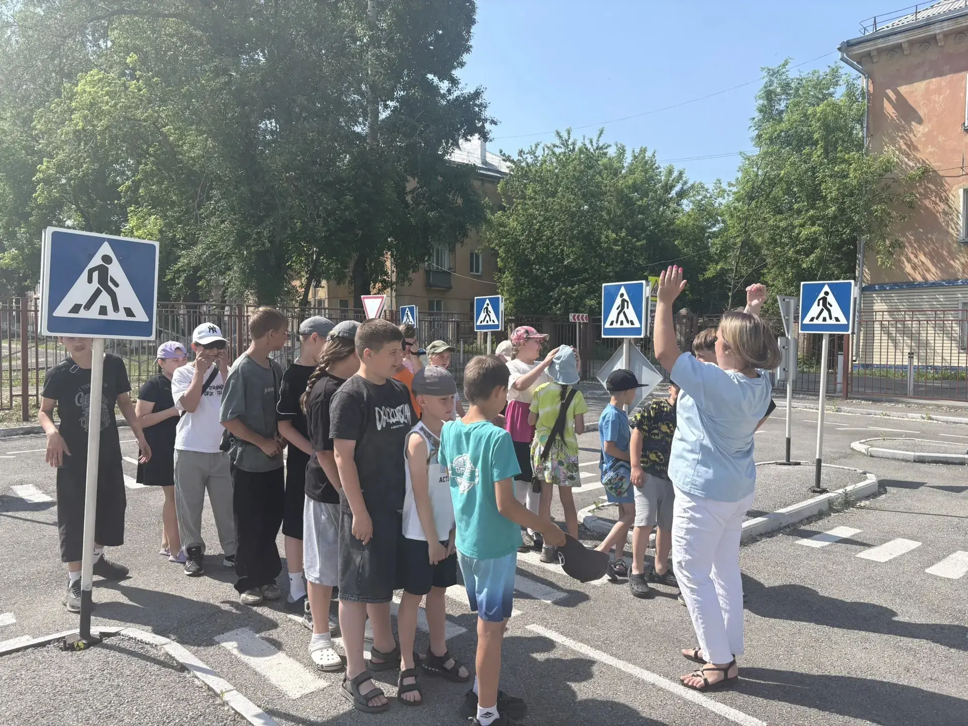 Безопасность на дороге — наша общая ответственность!

В Доме детского творчества прошло важное и увл