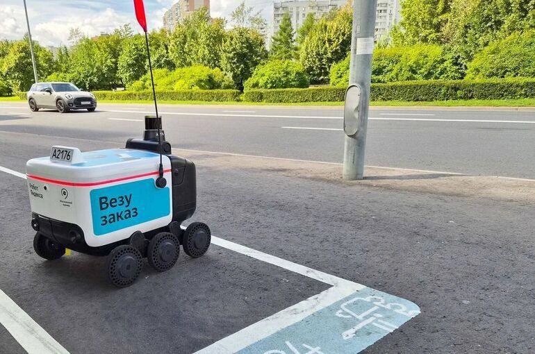 Помимо электросамокатов еще и роботы! 🤖 Калининградская область войдет в число регионо...