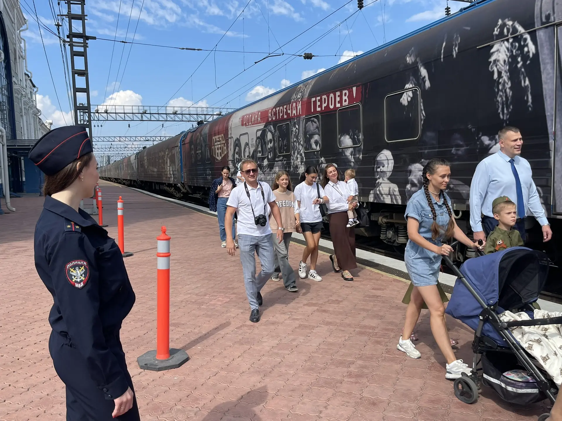🚂 Сегодня на вокзал станции Иркутск-пассажирский прибыл передвижной музей «Поезд Победы».