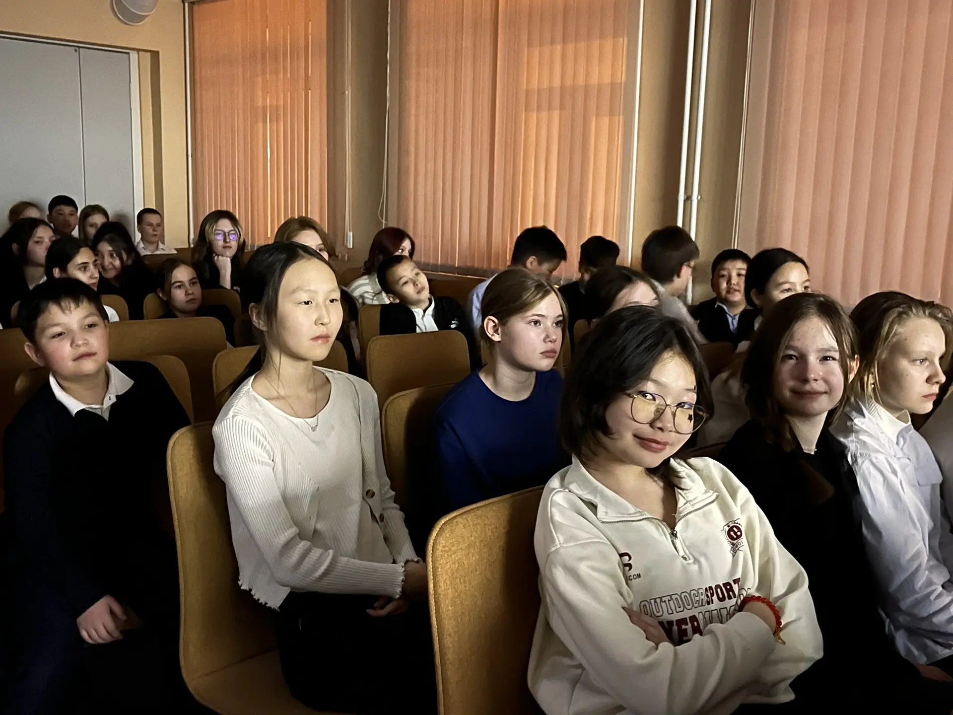 Профилактическая неделя «Дружить здорово»: уроки принятия через кино 🎬  Дружба, принятие, поддержка 