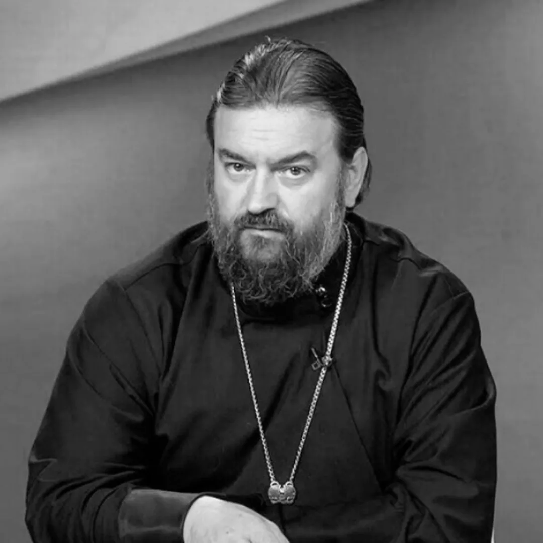 Если дочь придет к вам жаловаться на зятя, не слушайте ее. Пусть возвращается домой и м...