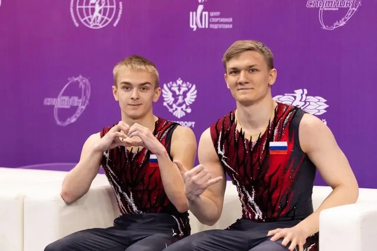 🤸🏻‍♂️Кировские акробаты Иван Дерендяев и Матвей Черных стали чемпионами России. Соревнования прошли 