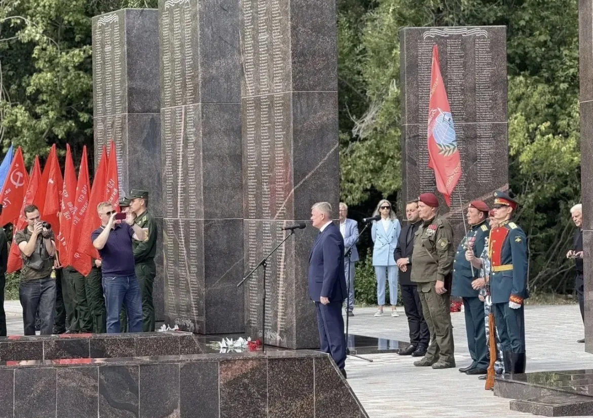 На мемориале в парке Победы увековечили имена 2 калининцев, погибших в спецоперации