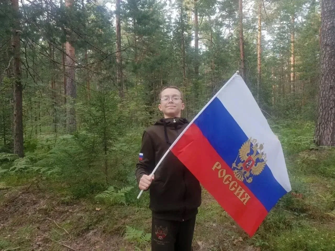 Неделя прошла под знаком всероссийской акции «Цвета Родины», посвященной Дню государств...