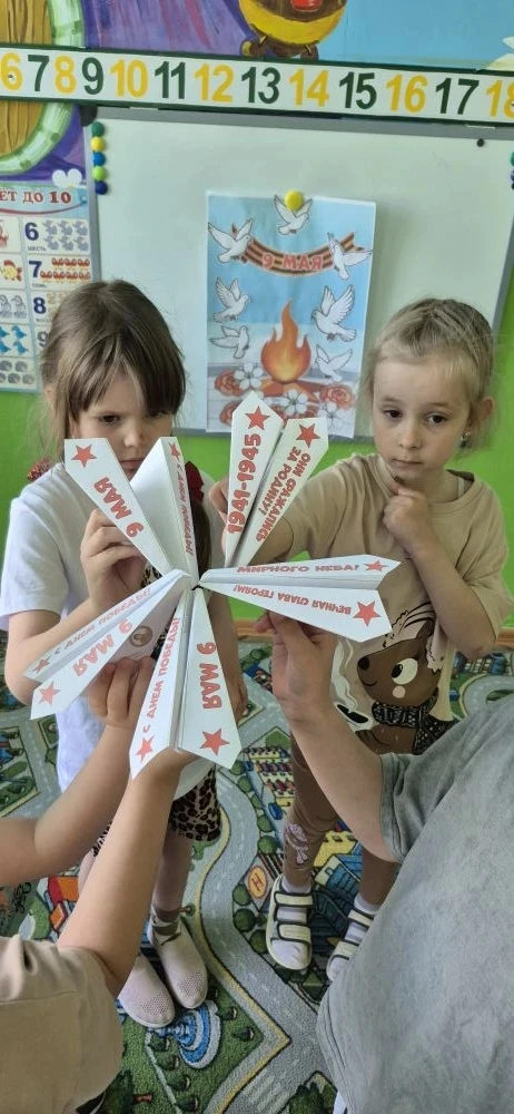 В нашем детском саду  для ребят подготовительной группы «Пчёлка» прошла патриотическая ...