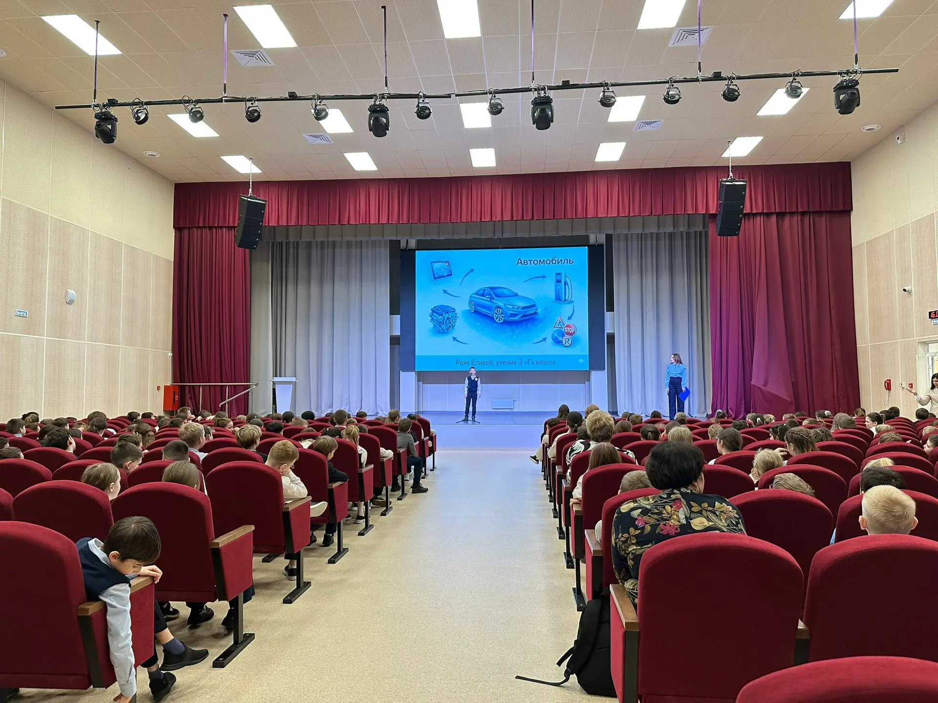 В начальной школе в понедельник стартовала метапредметная неделя «Школа будущего» 🚀  В конце недели 