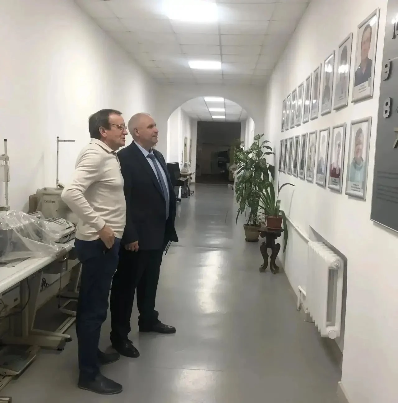 ЗНАКОМСТВО С ПРЕДПРИЯТИЯМИ ПРОДОЛЖАЕТСЯ