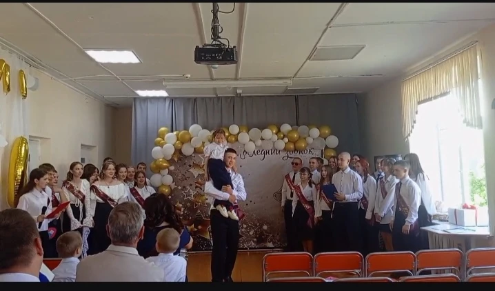 Время летит, но школа остается в сердце 🕊