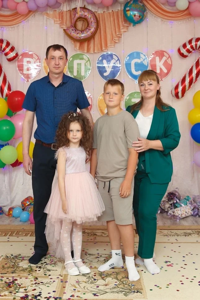 ДЕНЬ ЛЮБВИ, СЕМЬИ И ВЕРНОСТИ❤️
Всероссийская акция «Рядом с родными»
Онлайн-марафон «Семейная истори