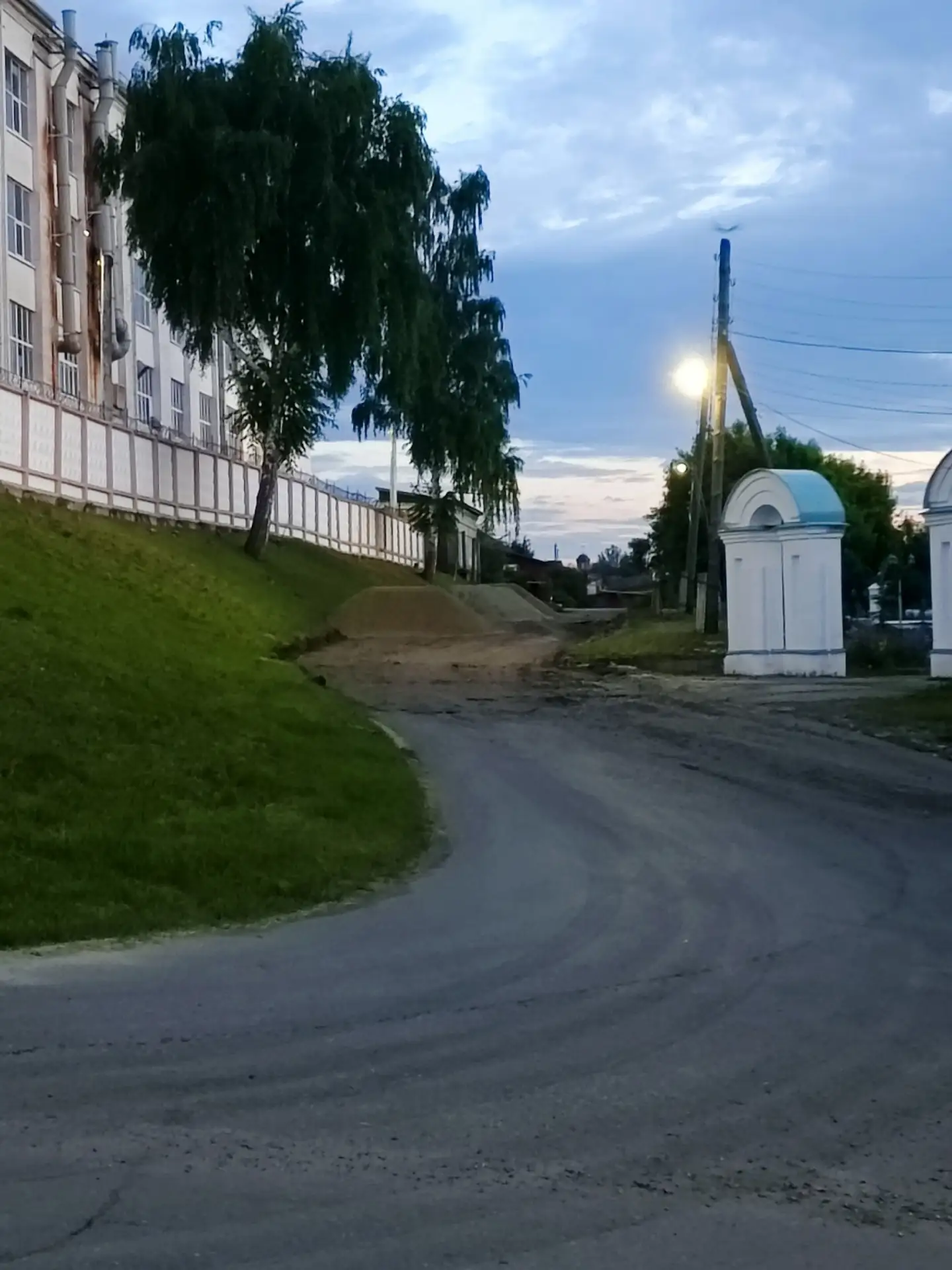 В Алатыре запланировано благоустройство дороги вдоль завода «Электроприбор» у Никольско...