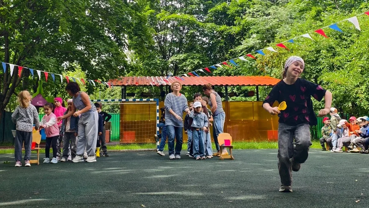 🎉 Морской праздник «В гостях у Русалочки» прошёл в детском саду нашей Школы! 🌊

💙 В дошкольное зд