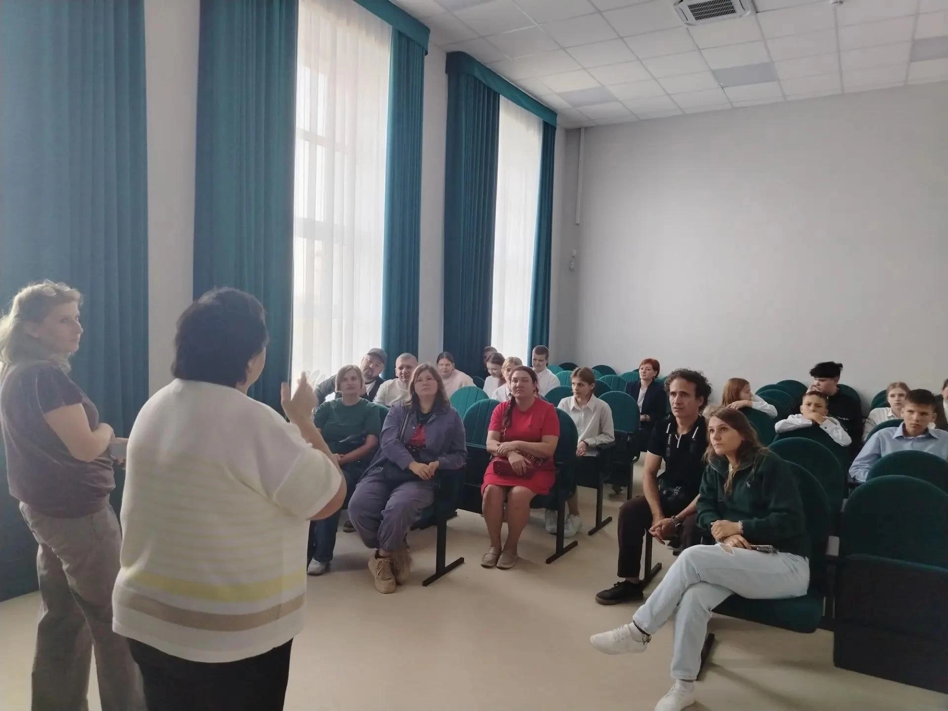 20 лет спустя: встреча с выпускниками в Ишимской школе-интернате