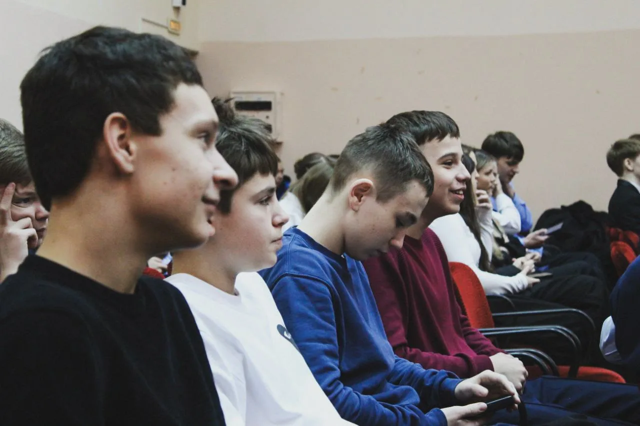 🎯🚁 «Баба Яга в небе» Сегодня в нашей гимназии прошла первая лекция в рамках уникального образователь