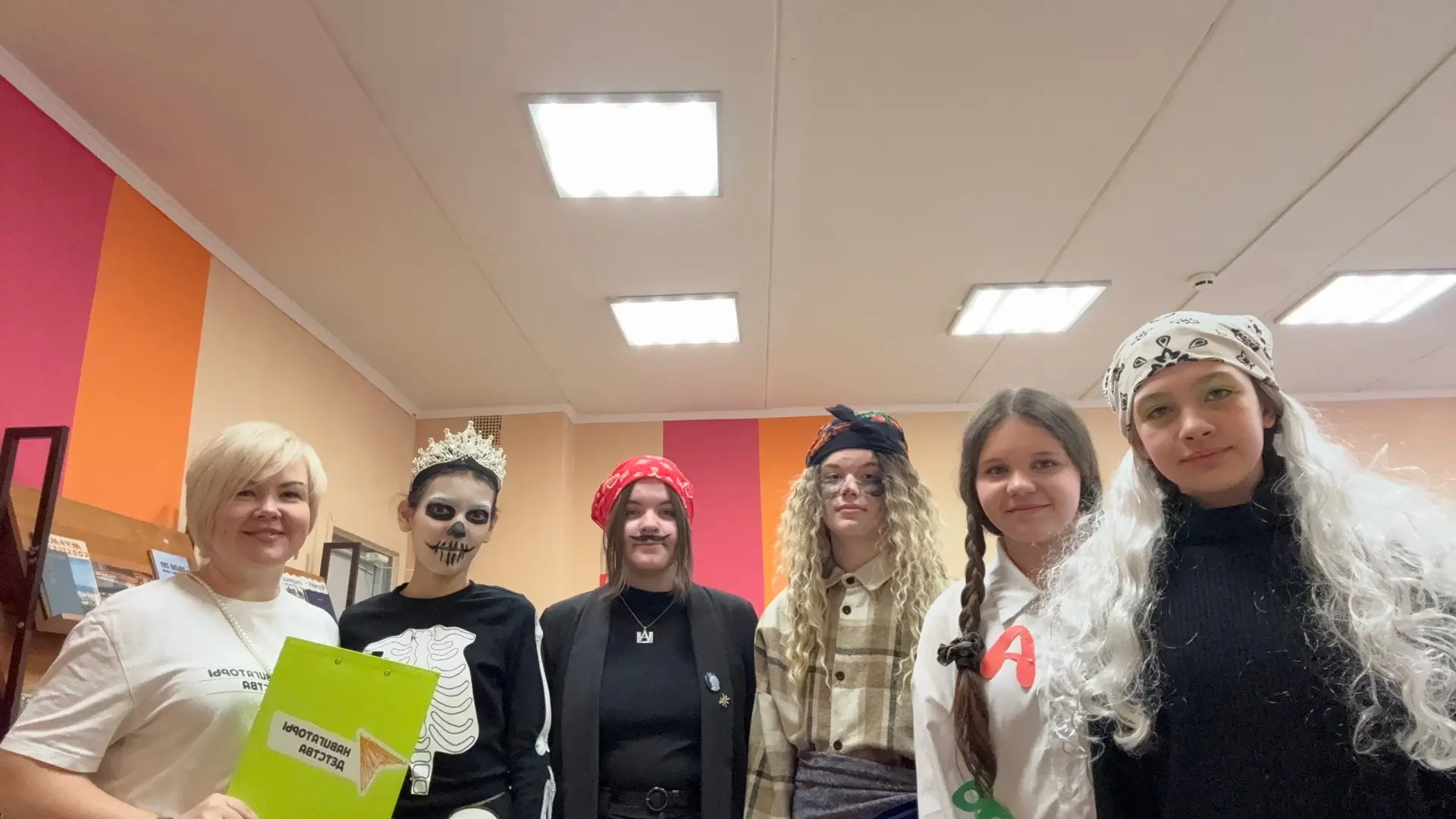 🎭 Волшебное театральное приключение в День театра! 🎭  27 марта, во Всемирный день театра, активисты 