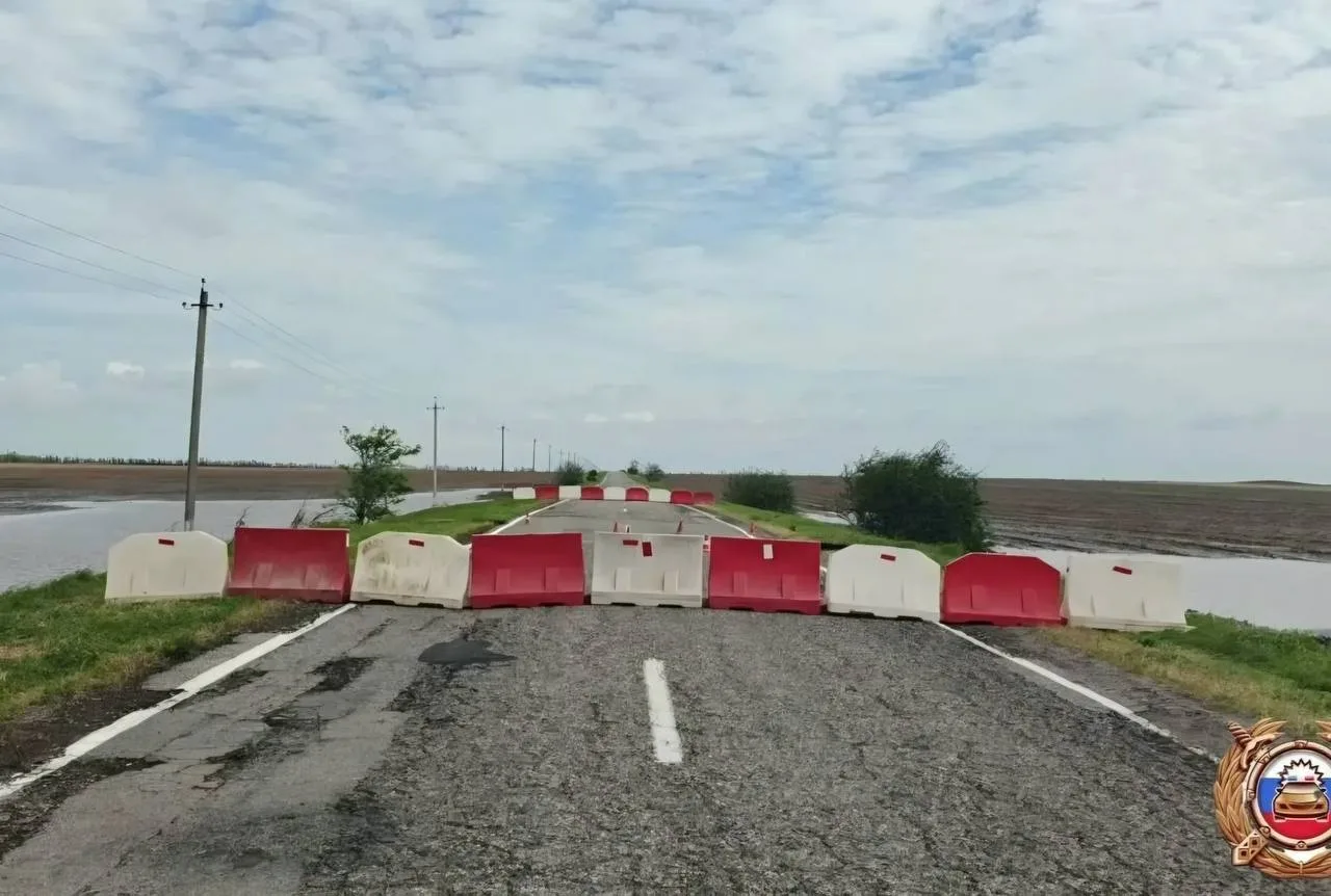 📍Из-за сильных дождей на Ставрополье перекрыли трассу «Полтавское - Богдановское - Степное»

Ограни