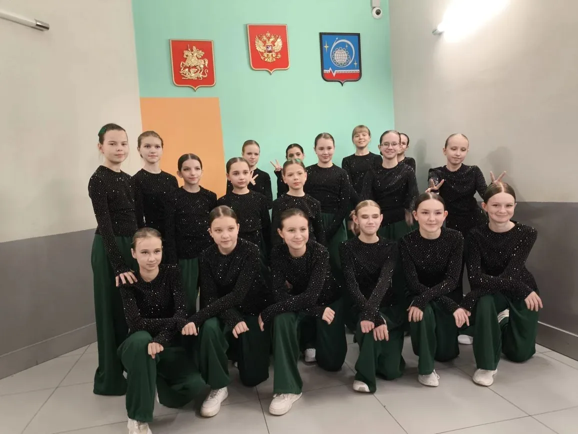 Школьный танцевальный коллектив "Жемчужинки" был отобран на муниципальном этапе и принял участие, пр