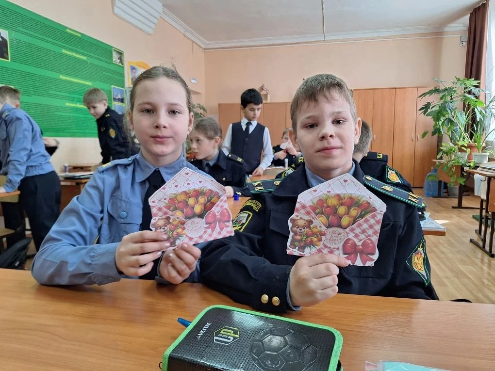 Дорогие друзья! Подготовка к Международному женскому дню 8 Марта в нашем школе прошла на ура — с душ