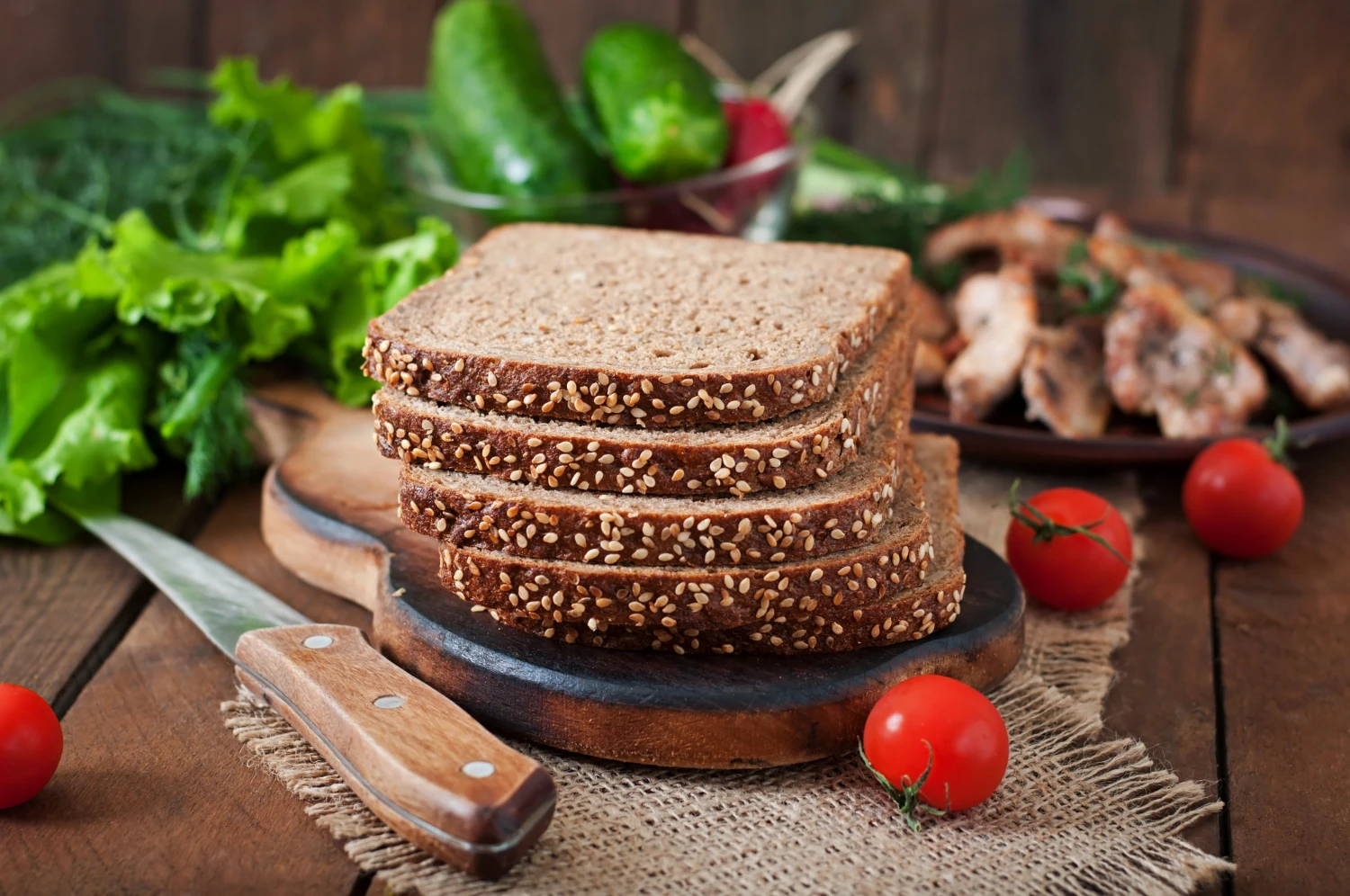 Употребление цельнозерновых продуктов влияло на факторы риска сердечно-сосудистых патол...