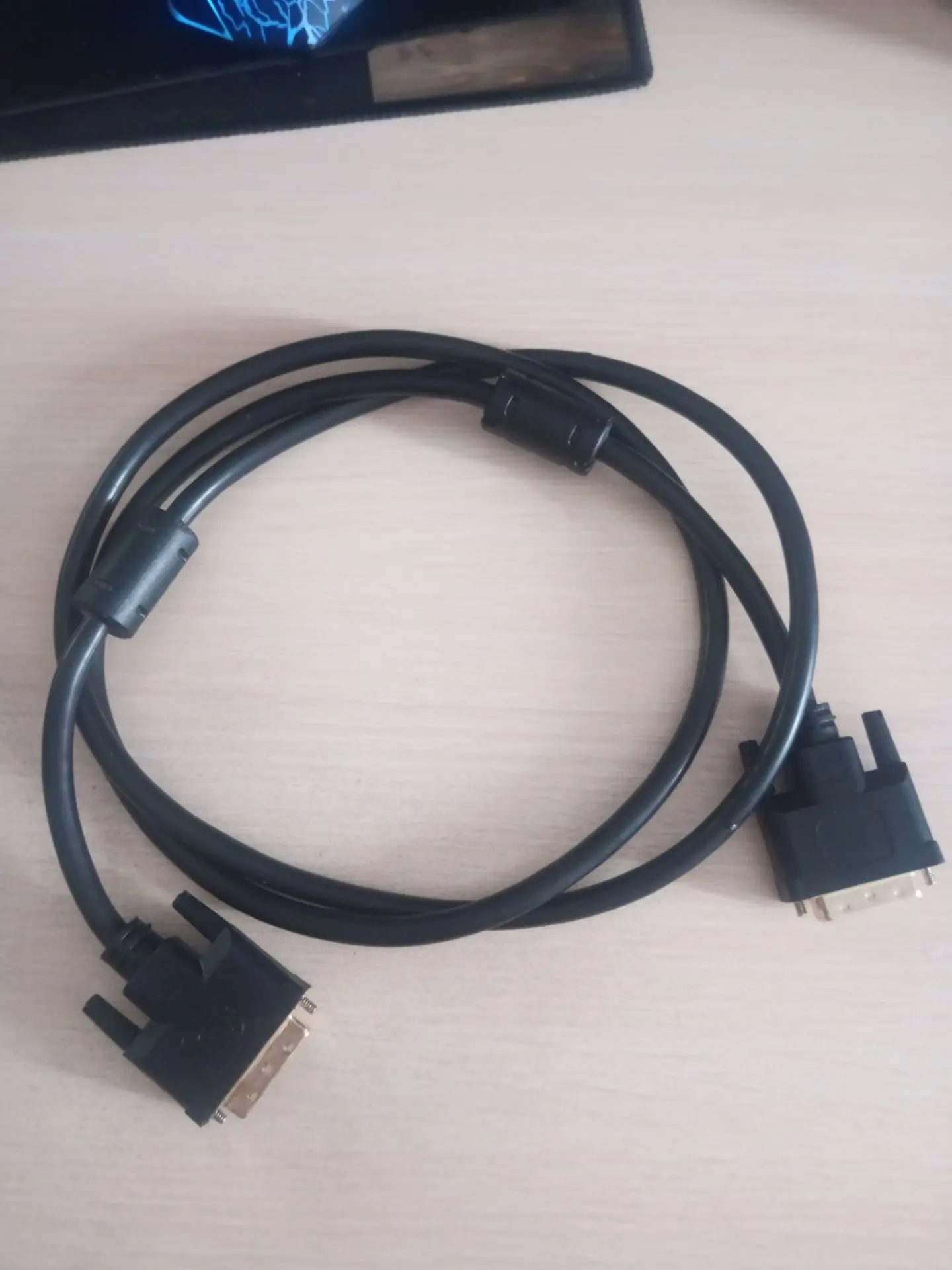 ⚡Срочно продам⚡ кабель для передачи видео Dvi 24+1 1.5 метра за 500 рублей. Звонить по ...