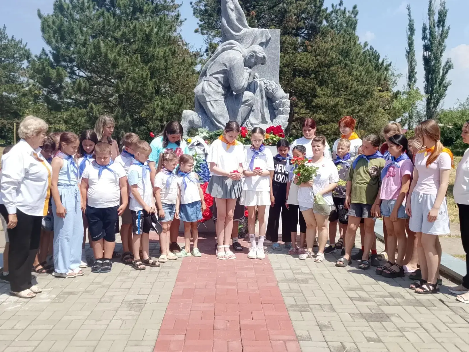Акция "СВЕЧА ПАМЯТИ"
Всероссийская акция "Помним о важном", посвященная Дню памяти и скорби - дню на