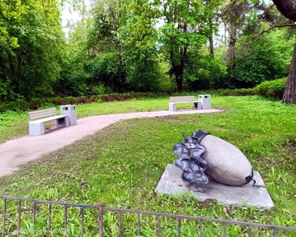 ♻ В посёлке Солнечное благоустроили сквер.