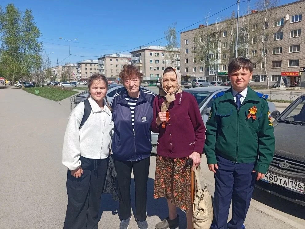 Накануне Дня Победы кадеты школы провели традиционную акцию «Георгиевская лента». Кадет...