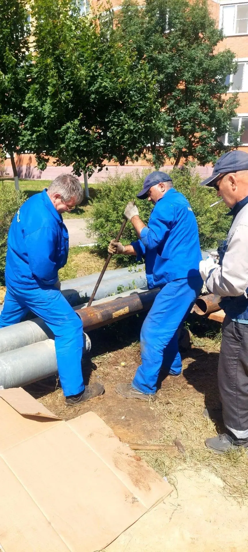 В селе Атепцево, на улице Октябрьская, был проведён локальный ремонт трубы горячего водоснабжения. Р