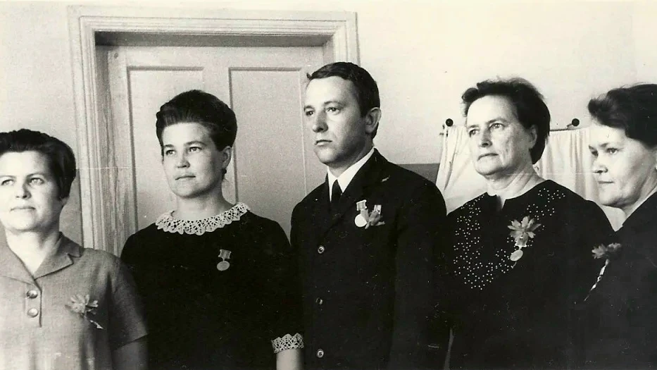 Шадринские медики: слева направо - фельдшер М.И. Марамыгина, Т.И. Привалова, Р.В. Дубов...