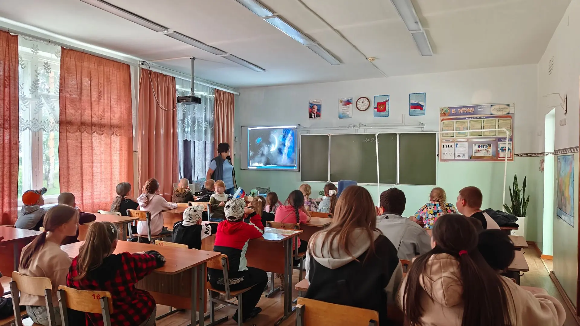 ☀️ Последний день орлятской смены в нашем лагере вышел очень ЯРКИМ, даже несмотря на дождливую погод