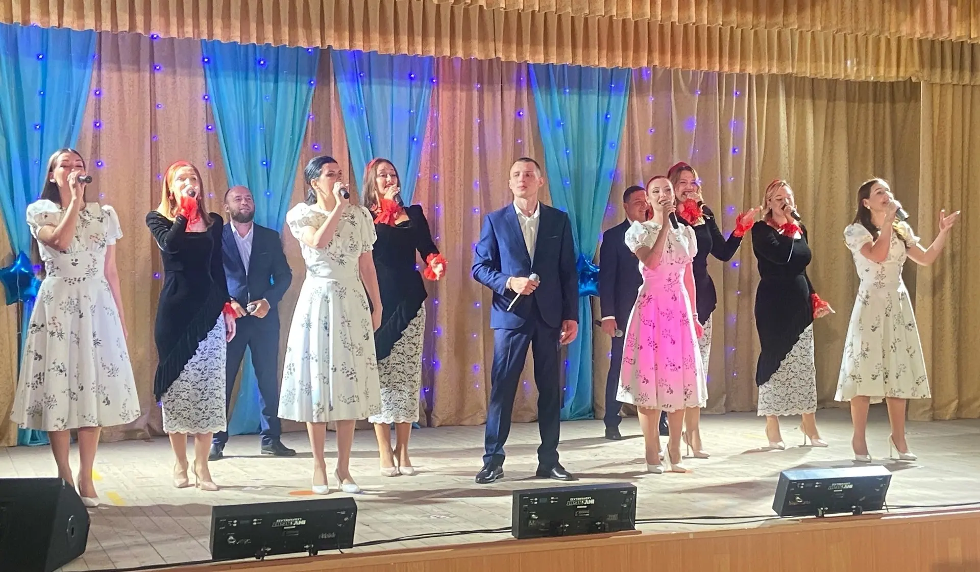 «БОЛЬШИЕ БЕЛГОРОДСКИЕ ГАСТРОЛИ»: концерт, который согрел сердца! 

Концерт в рамках проекта «БОЛЬШИЕ