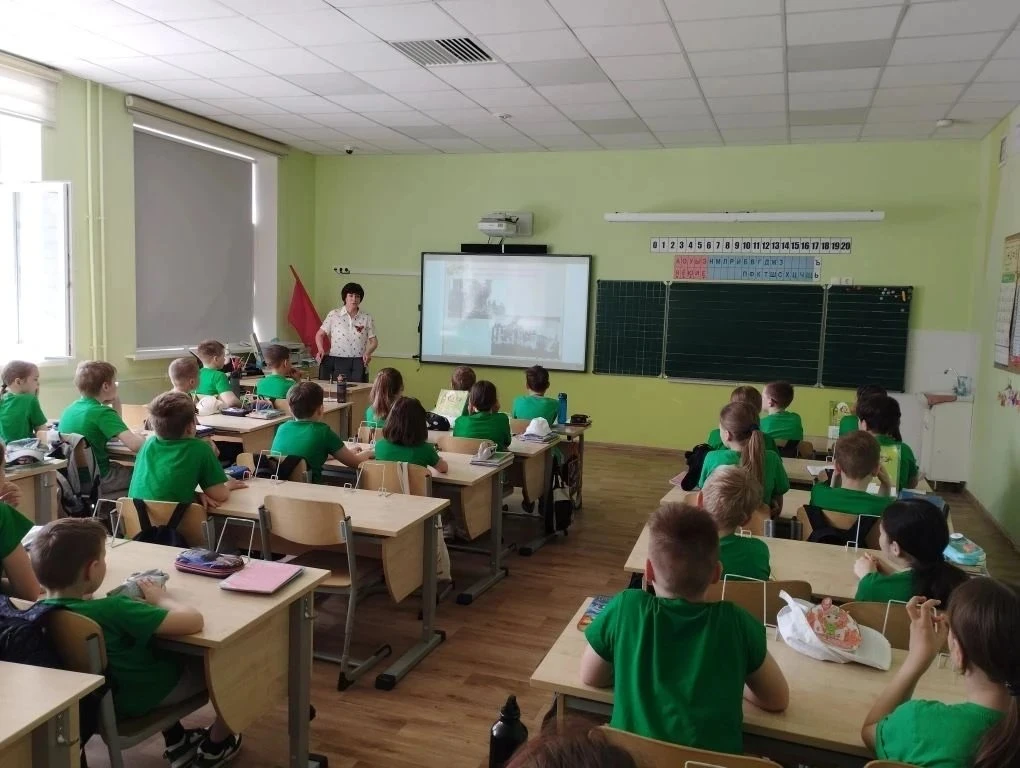 ⭐️ К Великому празднику Победы над фашистской Германией в 3 классе 'А' прошла военно - патриотическа