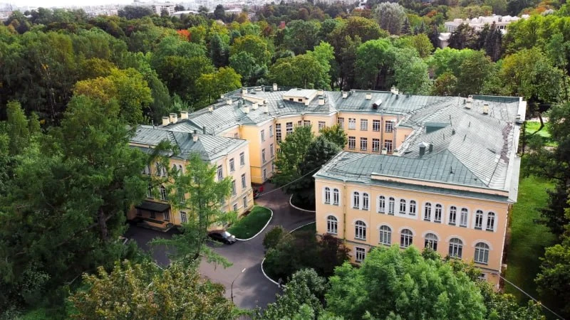 ОНКОДИСПАНСЕР ПОЛУЧИЛ ИМЯ АКАДЕМИКА СЕРЕБРОВА: В Петербурге чтят историю медицины