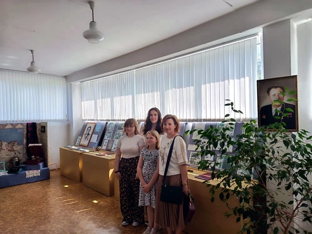 🚀13 июня, группа активистов вместе с руководителем музея посетила рабочий посёлок Лашма.Поездка был