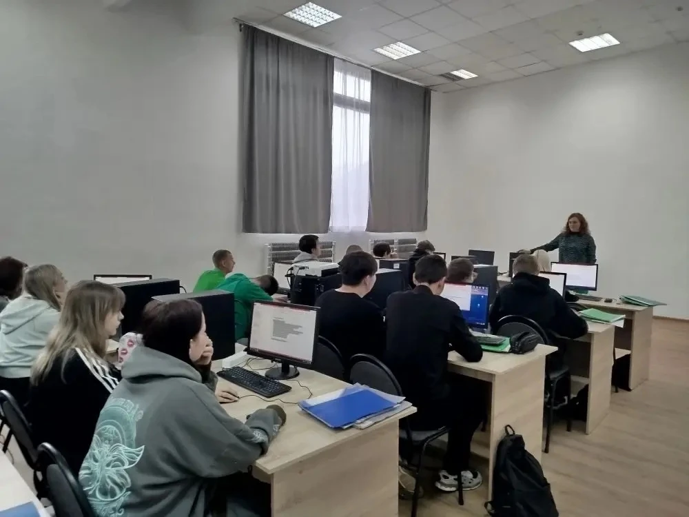 Индивидуальная консультация по профориентации 

👋 Сегодня заместитель директора по учебно-воспитате