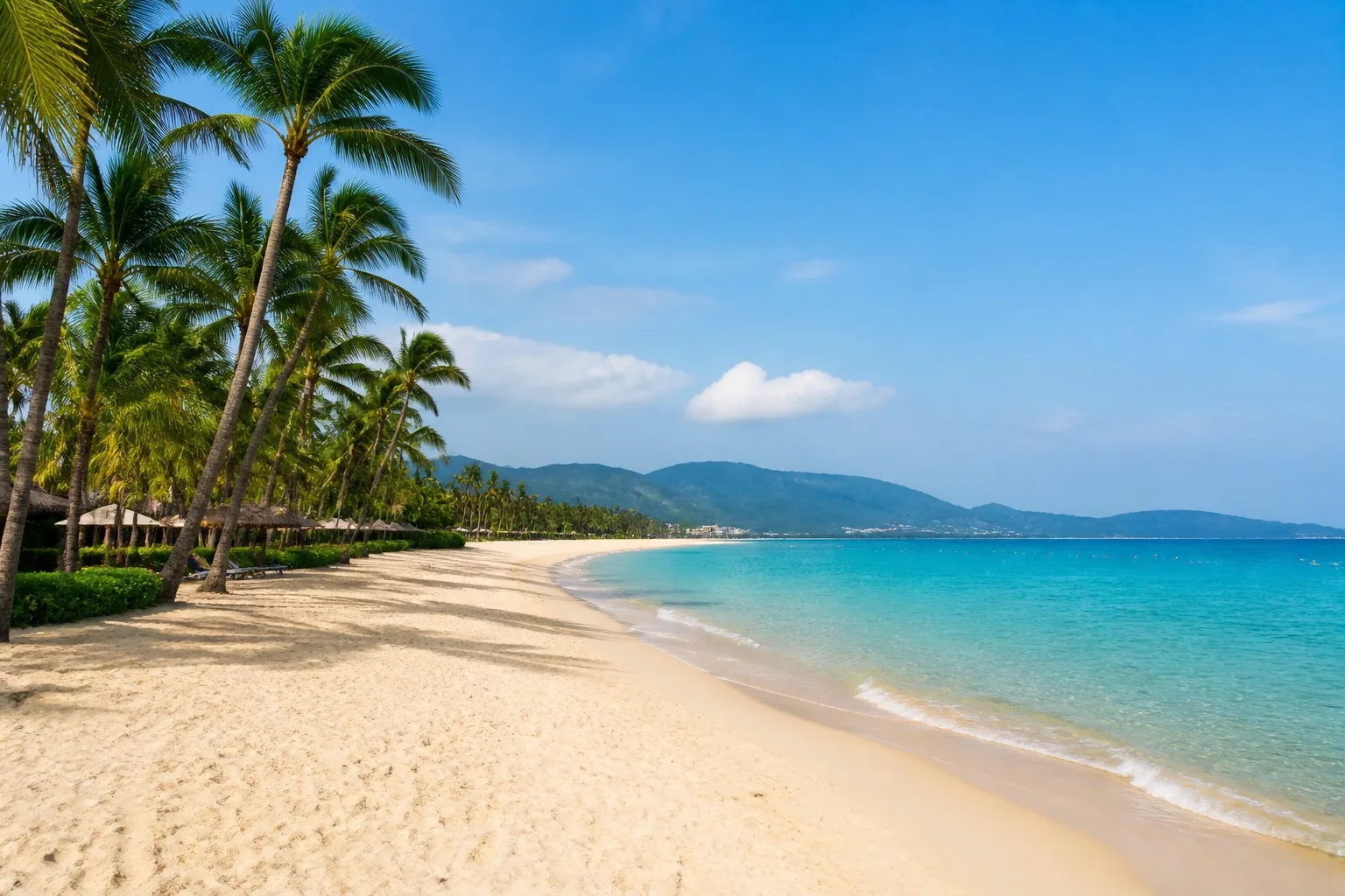 Новый год в Санье из Иркутска — 5,5 часа, и ты в купальник🌴