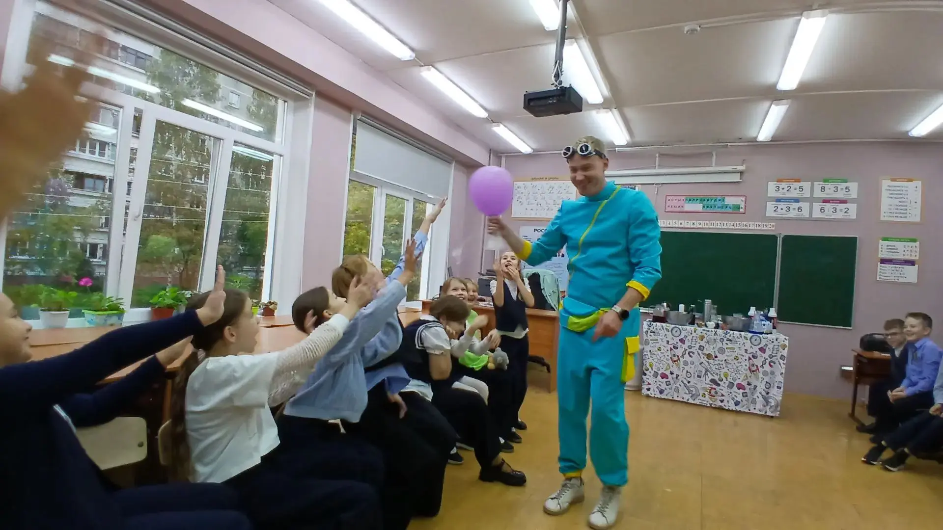 🎩✨Занимательные фокусы в 3Б! 🎩✨