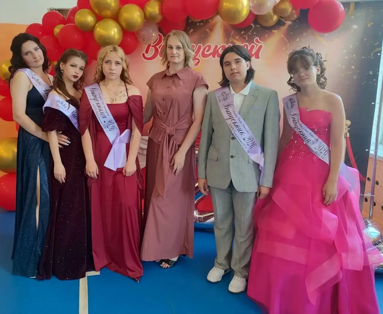 Дорогие наши выпускники! 🎓

Позади 11 лет удивительного пути — первого в вашей жизни. Пути, полного