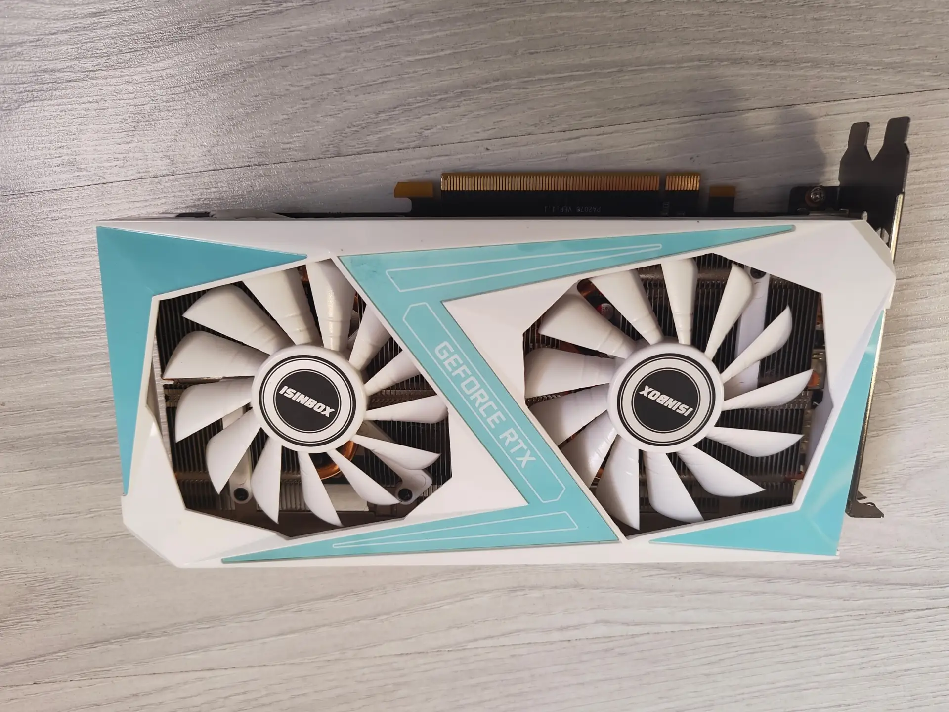 Продаю видеокарту RTX 2070 8G D6 Isinbox.