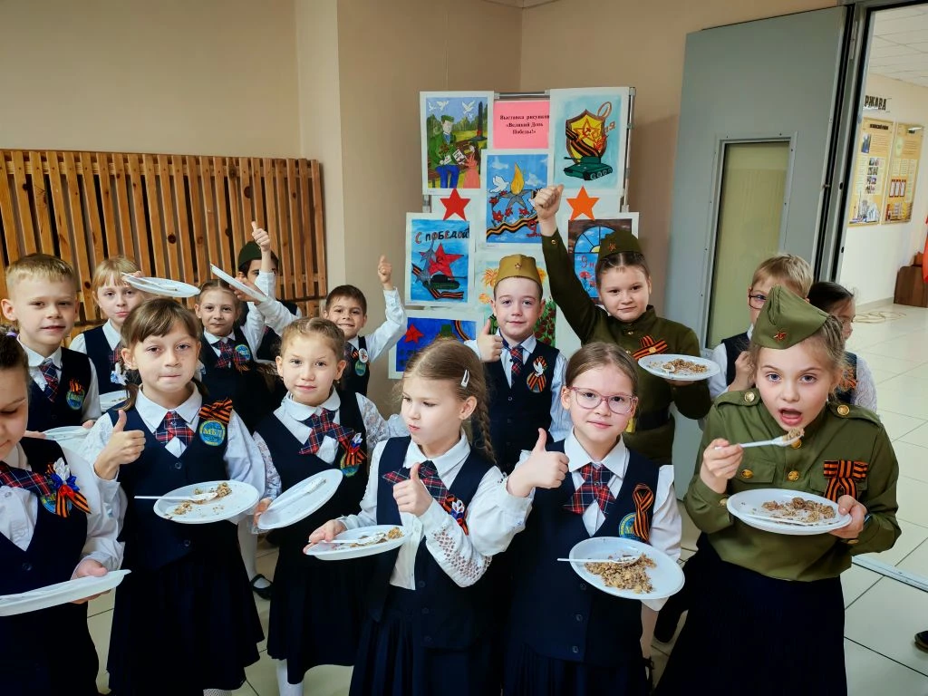 В преддверии праздника Победы в лицее проходит акция Солдатская каша.  Сегодня почётным гостем нашей