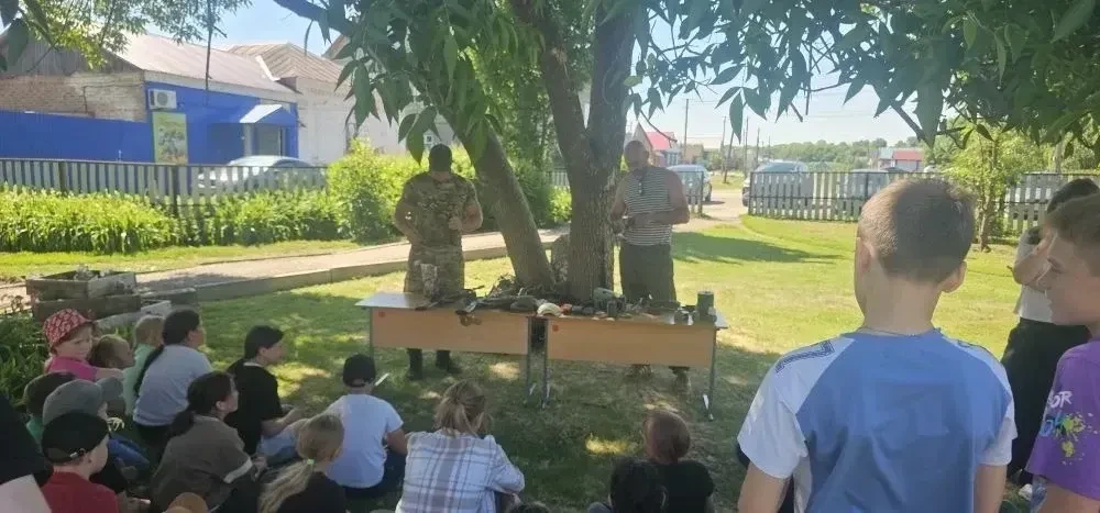 🚀 В пришкольном лагере «Радуга» прошла «Школа настоящих героев»!