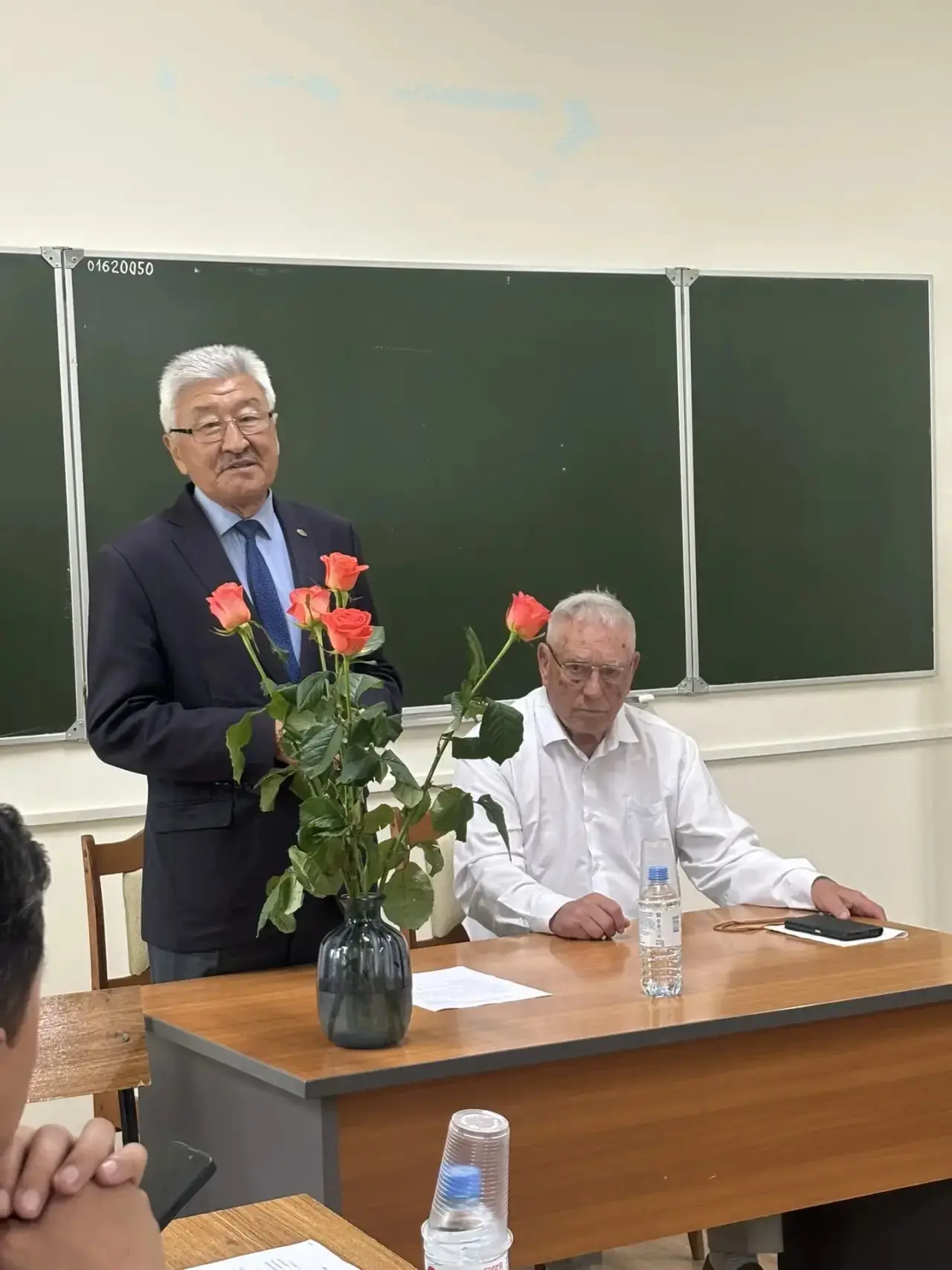 На аграрном факультете КалмГУ прошел круглый стол в честь легенд аграрной науки: 90-летию профессоро