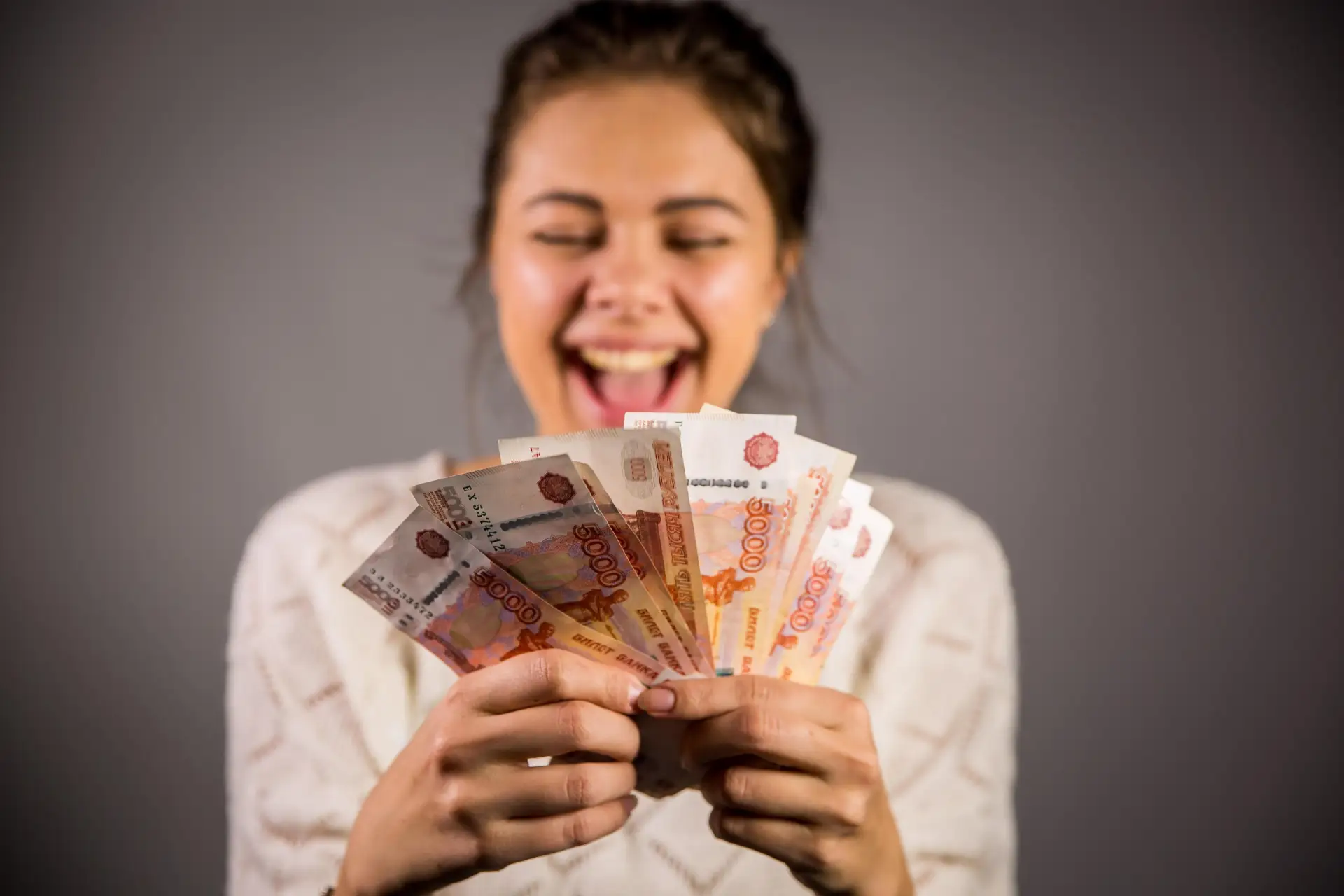 Студентам станут платить новые выплаты: сколько денег будет приходить ежемесячно и за ч...