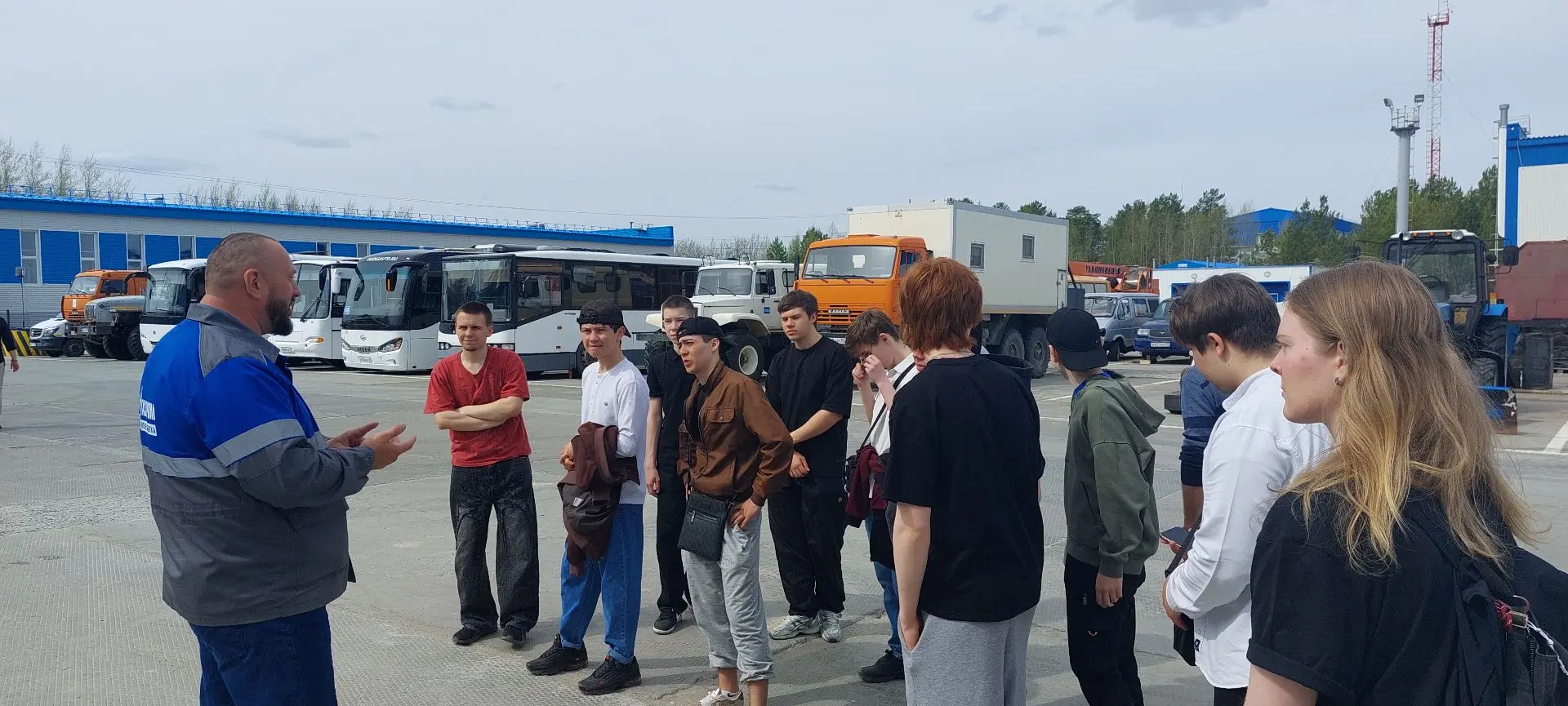 🚀Важный шаг в будущую карьеру🔩⚙️

2 и 3 июня студенты группы 2503 (специальность «Техническое обсл